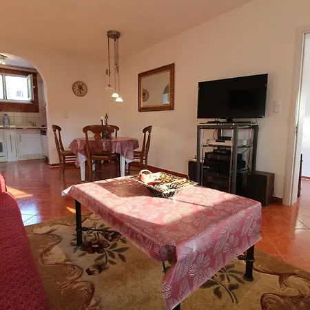 2Bd Kalamper Vista Apt With Sea Views And Shared Pool Podgorica