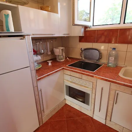 2Bd Kalamper Vista Apt With Sea Views And Shared Pool *