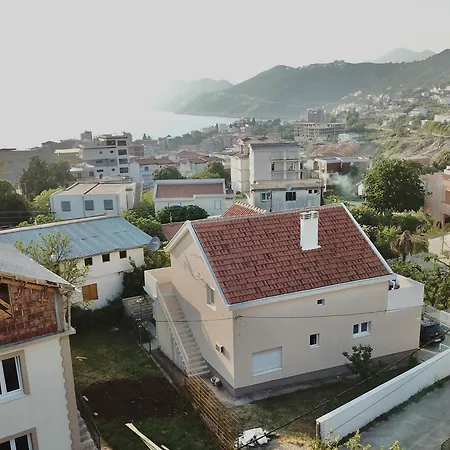 Villa 2Bd Kalamper Vista Apt With Sea Views And Shared Pool Podgorica