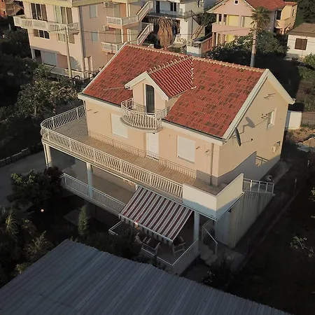 Villa 2Bd Kalamper Vista Apt With Sea Views And Shared Pool Podgorica